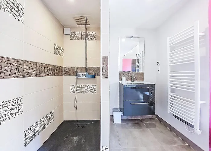 Les Verdiers By Interhome فيلة